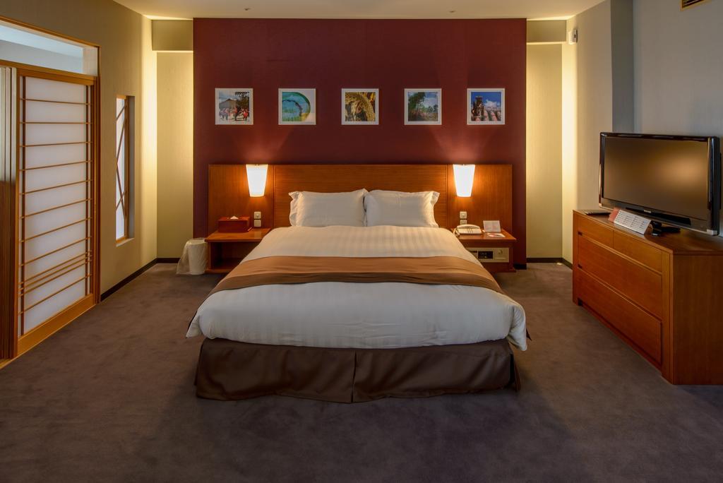Okinawa Grand Mer Resort Экстерьер фото